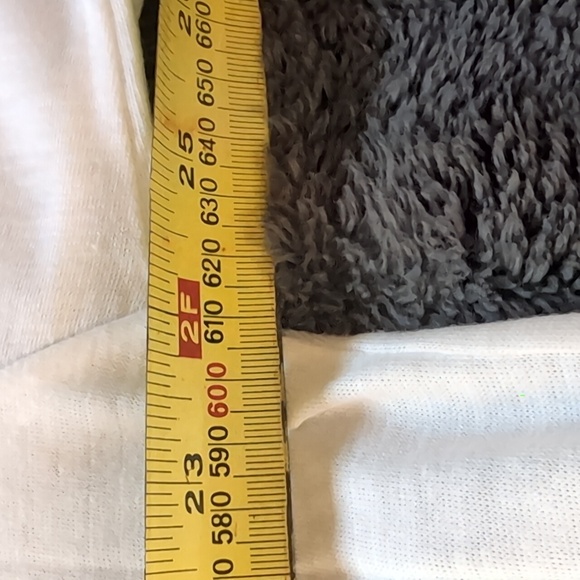 Softwear| NWT NHL Vintage Calgary Flames White Short Sleeved T-shirt Cropped - Picture 10 of 14